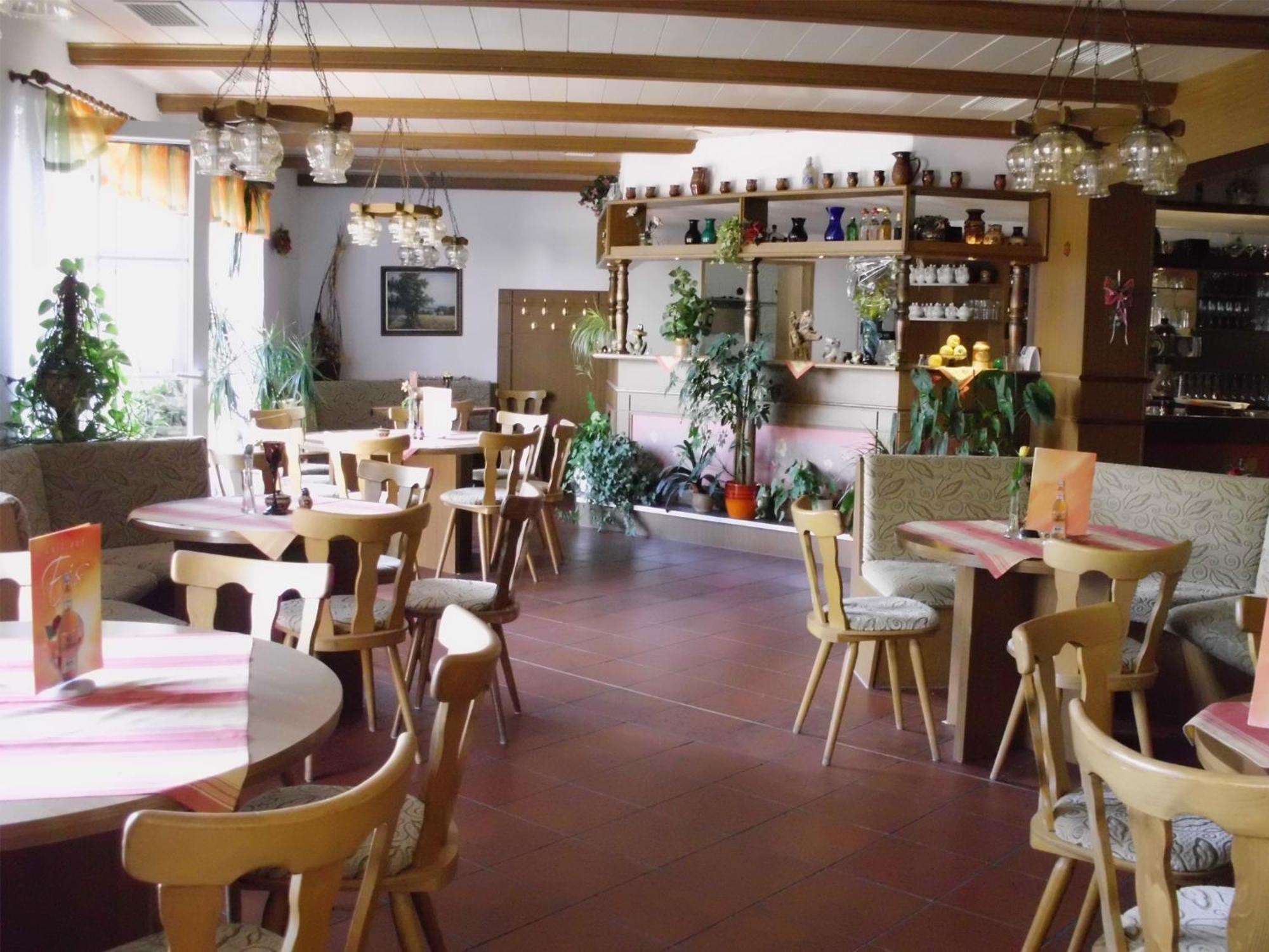 Mucha Ohg Hotel Sembziner Hof Klink Exterior foto